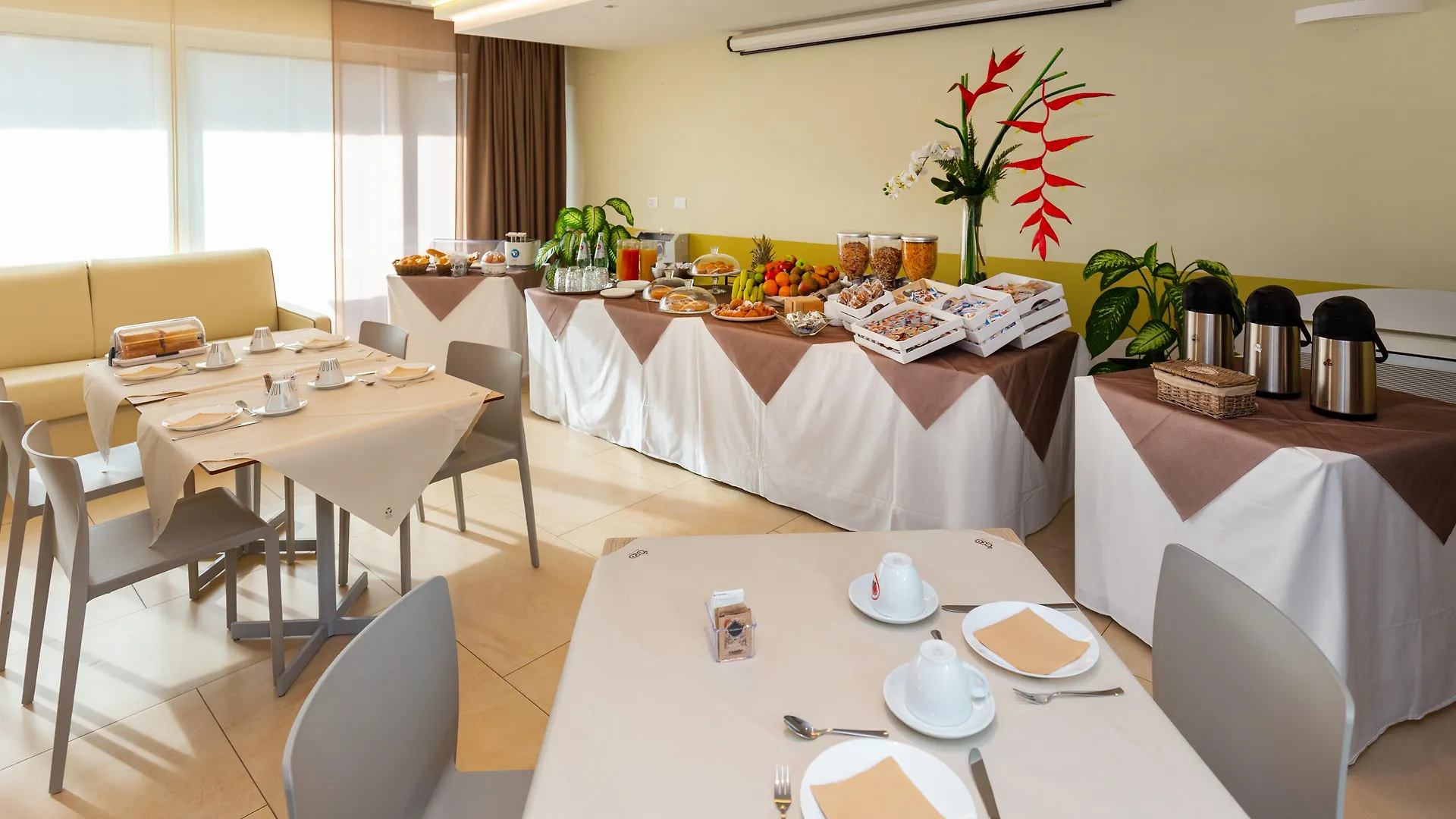 Zeus Hotel - Aparthotel - Meeting & Congress 3*, Cannizzaro